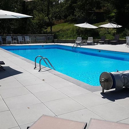 Logis Hotel Maison Carree Restaurant O Carre Dart Mereville  ภายนอก รูปภาพ
