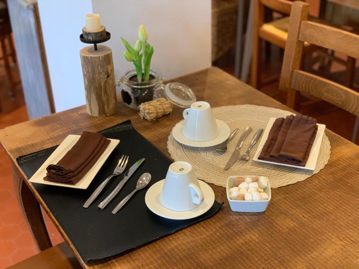 Logis Hotel Maison Carree Restaurant O Carre Dart Mereville  ภายนอก รูปภาพ
