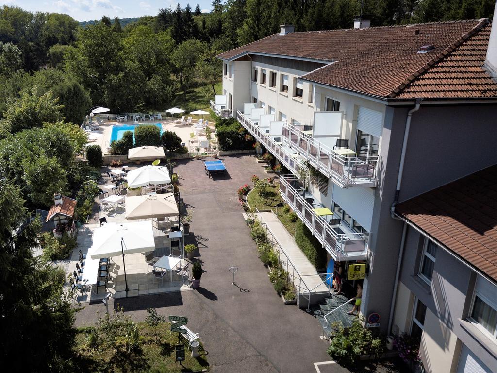Logis Hotel Maison Carree Restaurant O Carre Dart Mereville  ภายนอก รูปภาพ